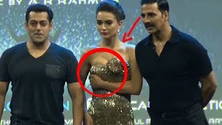 Amy Jackson  Dress Slipped In front of Slman khan