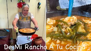 Comida De Rancho Bien Sabrosa y El Aguacero Aca En El Rancho