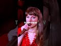 Taylor Swift cries and becomes emotional on stage for the first time 🥺🤧