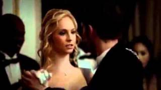 The Vampire Diaries 3x14 Damon dances with Elena; Klaus dances with Caroline. (DANCE❤)