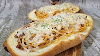 How to Make Spaghetti Stuffed Garlic Bread