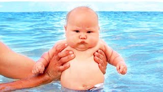 When Baby First Explores The World - Funny Baby Outdoor