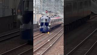 新今宮駅を発車する南海ラピート