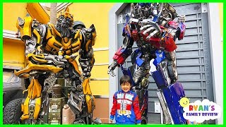 Life Size Transformers Optimus Prime and Bumblebee at Universal Studios Amusement Park!