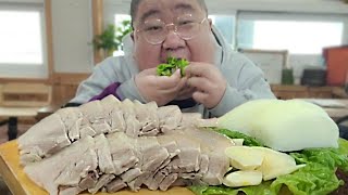 입에서 살살 녹는 제주도 흑돼지 돔베고기, 고기국수 먹방! 🥩Jeju Black Pork Boiled Mukbang