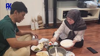 Nyambel Daun Hiris bareng Istri