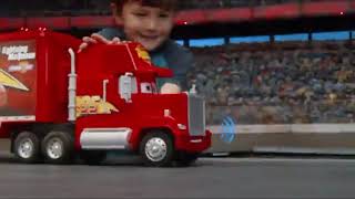 Matchbox FPK72 Disney/Pixar Cars Transforming Super Track Mack Playset