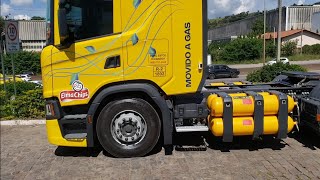 ELES TRABALHAM COM O NOVO SCANIA G340 4X2 MOVIDO A GÁS GNV!!!