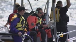 Crews Searching For Missing Boater After Boat Capsizes In Delaware River