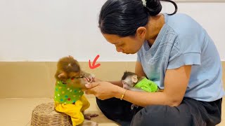 Vry smrt!! Jasmine ask mom for cheakinq her hand