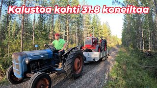 Valmet 565 siirtoa näyttelyyn päin