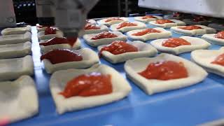 Olivero- linea per pizzette quadrate con pomodoro e olive