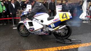 ホンダ GPマシン 1985年型 NSR500  エンジン始動(Engine Warm-up)