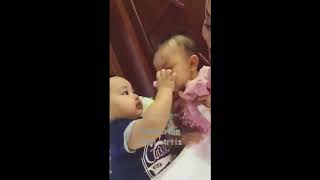 Comelnya Arif Jiwa Suap Baby Makan