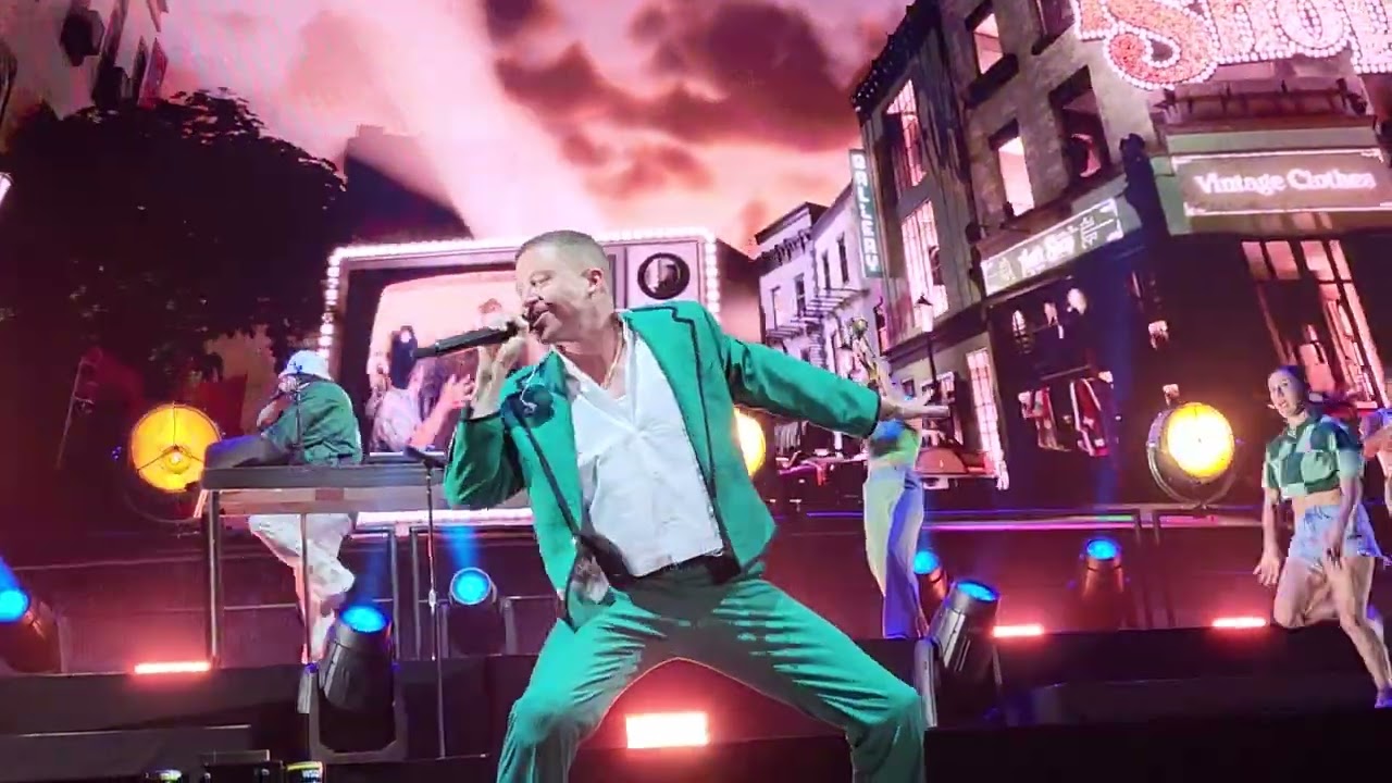 Macklemore Thrift Shop Youtube