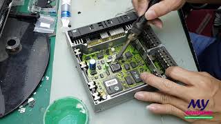 งานบัดกรี สลับ Rom กล่อง ECU BENZ