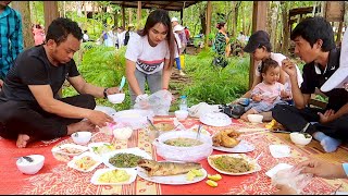 Lunch at Bousra Waterfall in Mondulkiri Province