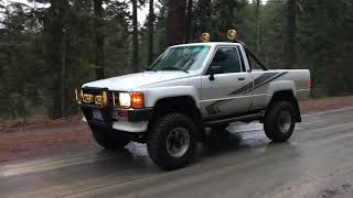 1988 Toyota Pickup 4x4 5 Speed Walk-around