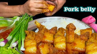 ASMR eating Spicy Pork belly curry, kind chilli, spring onion, lettuce and rice #asmreating #mukbang