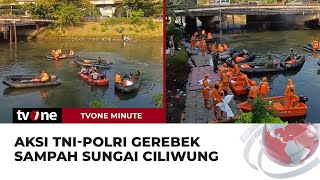 Sambut HUT RI ke-78, Ribuan TNI-Polri Gerebek Sampah Sungai Ciliwung | tvOne Minute