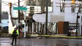 Tornadoes, powerful storms hit US Midwest, killing 8 - 11.17.2013