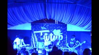 Classmates live at TWTUPJOHOR2013 (PRIMADUNIA)