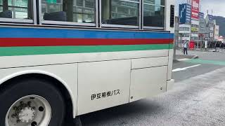 伊豆箱根バス 2453(伊豆200か210) 日デKC-UA460HSN(1999年式) 回送車 熱海駅にて撮影