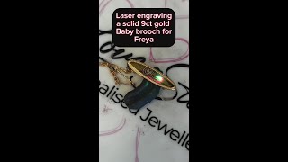 9ct Gold Baby Brooch