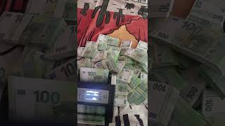 💶€570K Euro Cash Money count #cash #million #money #eur #euro #millionaire