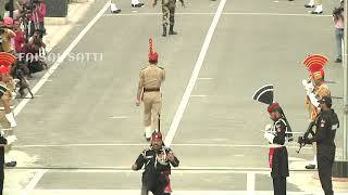 Indian border with Pakistan Wagah Border closing ceremony parade latest