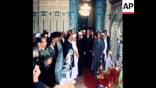 SYND 28 1 78 PRESIDENT SADAT AND PRIME MINISTER SALEM VISIT RENOVATED MOSQUE