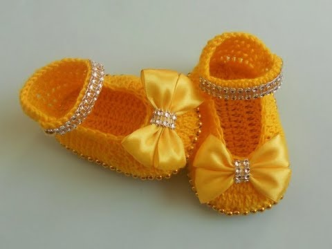 (Crochet-Crosia) crochet baby girl Booties tutorial urdu/hindi (Crochet-Crosia) crochet baby girl Booties tutorial urdu/hindi