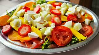 REFRESHING TROPICAL SALAD