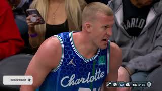 Mason Plumlee PUSHES Eric Paschall and slides 10 FEET after he STOLE the ball for an easy dunk! 😮