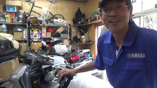 バイク屋の日常。余計なことを話しながら、TF125の組み立て、納車整備をさせていただいております。