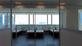 GLOBALink | Office building turned into makeshift hospital in Shanghai