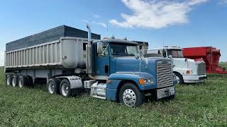 1996 Freightliner FLD 12064T