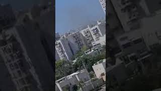 شاهد| إصابة مبنى بشكل مباشر من صواريخ المقـ ـاومة على مدينة أسدود المحتلة.