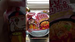 Samyang carbonara review | #ramen #shorts