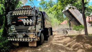 รถพ่วงถอยที่แคบๆฝีมือจัด งานบุญวัดหนองตาโยย Dump Trucks