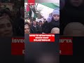 İsveç te İsrail protestosunda netanyahu kılığındaki adama zincir takıp gezdirdiler shorts keşfet