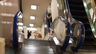 escalator イオン海老名店　エスカレーター