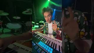 Jacob Collier gives a live demonstration of his harmonizer | Instagram live 07/2