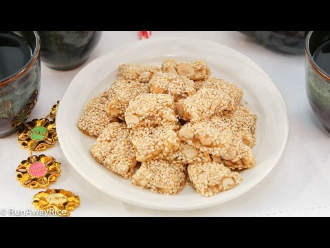 Chewy Sesame Peanut Candy (Keo Me Dau Phong) Chewy Sesame Peanut Candy (Keo Me Dau Phong)