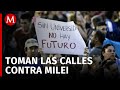 Protestan en Argentina contra recortes de Milei; universidades exigen financiamiento