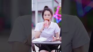 lixiaoye | eat snacks like a pro.. 🙈😅