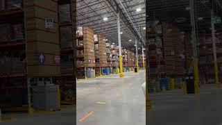 This is How Amazon Warehouse Looks Like 😍 #amazon #reels #canada
