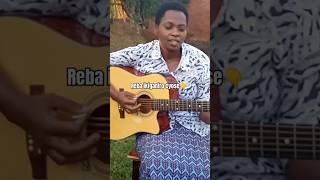 NI UWAMBERE KURI GUITAR STRUMMING KURI ACOUSTIC #shorts #femaleguitarist #marithe #emmanuel #2024