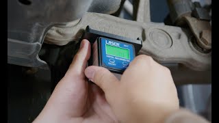 [EN] Wheel alignment on a Mercedes | Masters of Motion