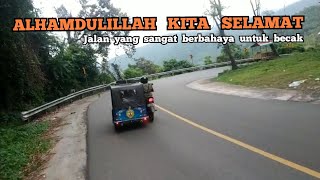 Kita tempuh jalan extream untuk menuju tempat yg indah ini namanya ACEH. Touring becak mini cooper